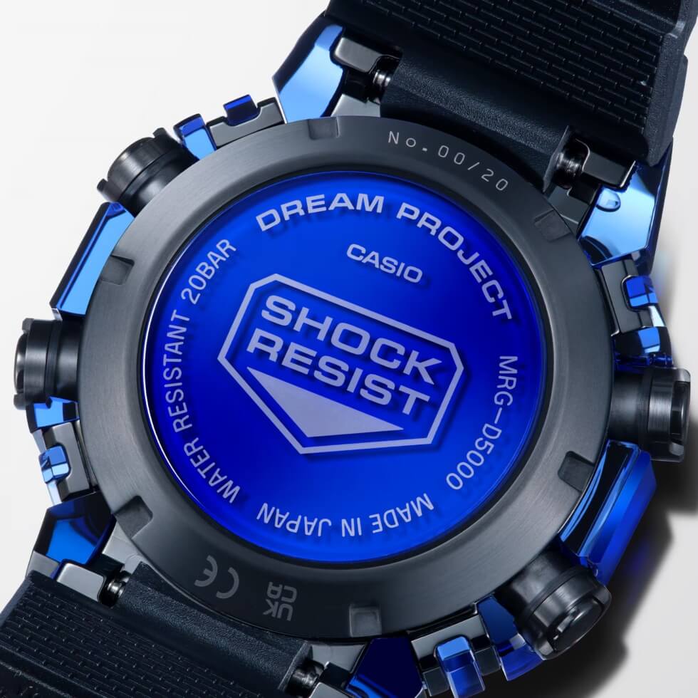 Blue brick-pattern dial of the Casio MRG-D5000 with 24-karat gold lettering