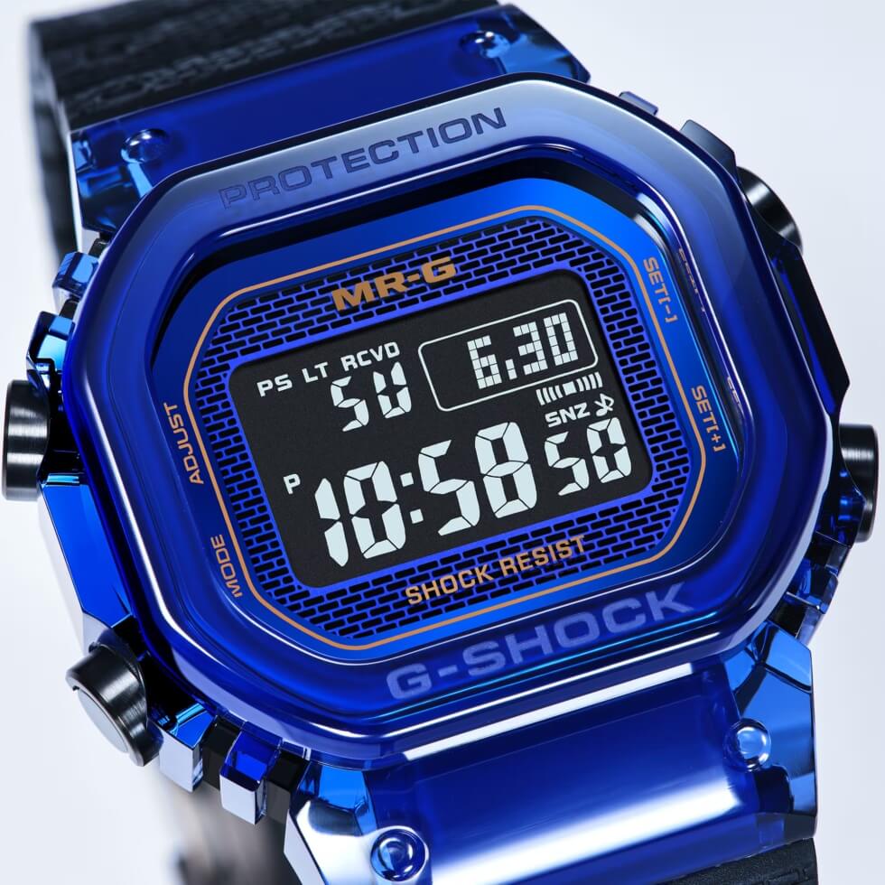 Side profile of the 16.5 mm thick Casio MRG-D5000